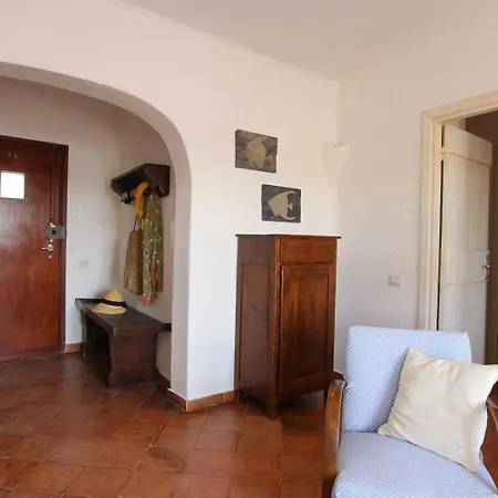 With 2 Bedrooms In Апартаменти