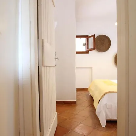 With 2 Bedrooms In Апартаменти
