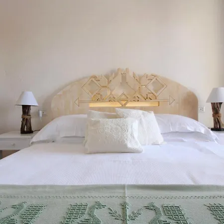 Апартаменти With 2 Bedrooms In *